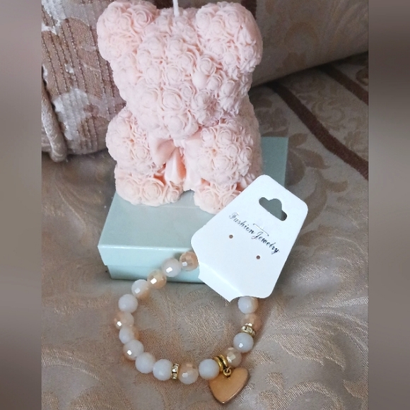 Source Unknown Jewelry - Fashion Bead and Crystal Bracele Cream and Peach NWT